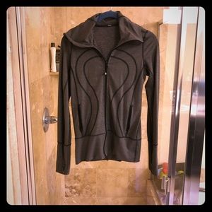 Lululemon Sweater Pre-Loved Sz 2